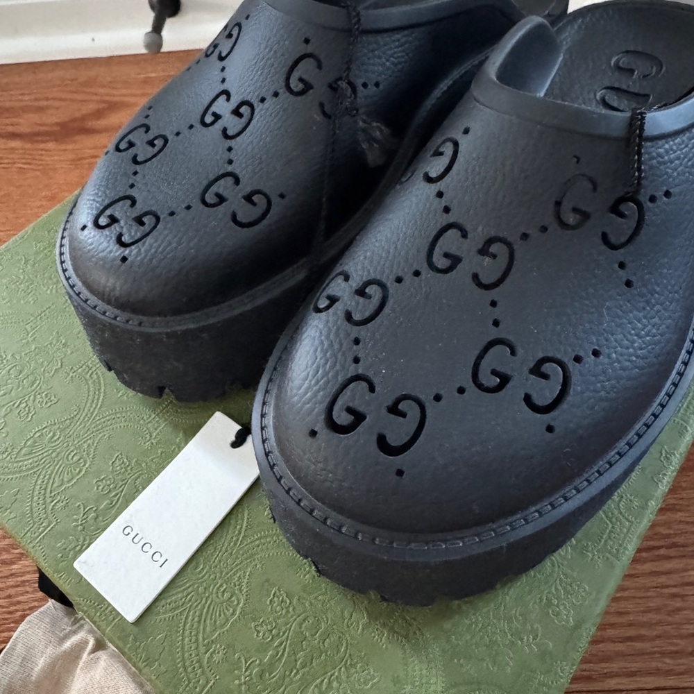 Authentic Gucci Black Rubber GG Elea Platform. Size 39. New in box. - Picture 3 of 7